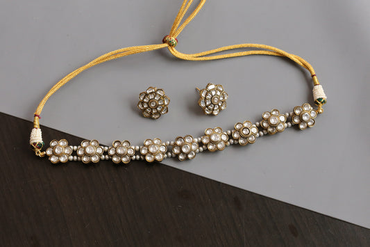 Dainty Vintage Kundan Flower Choker Set