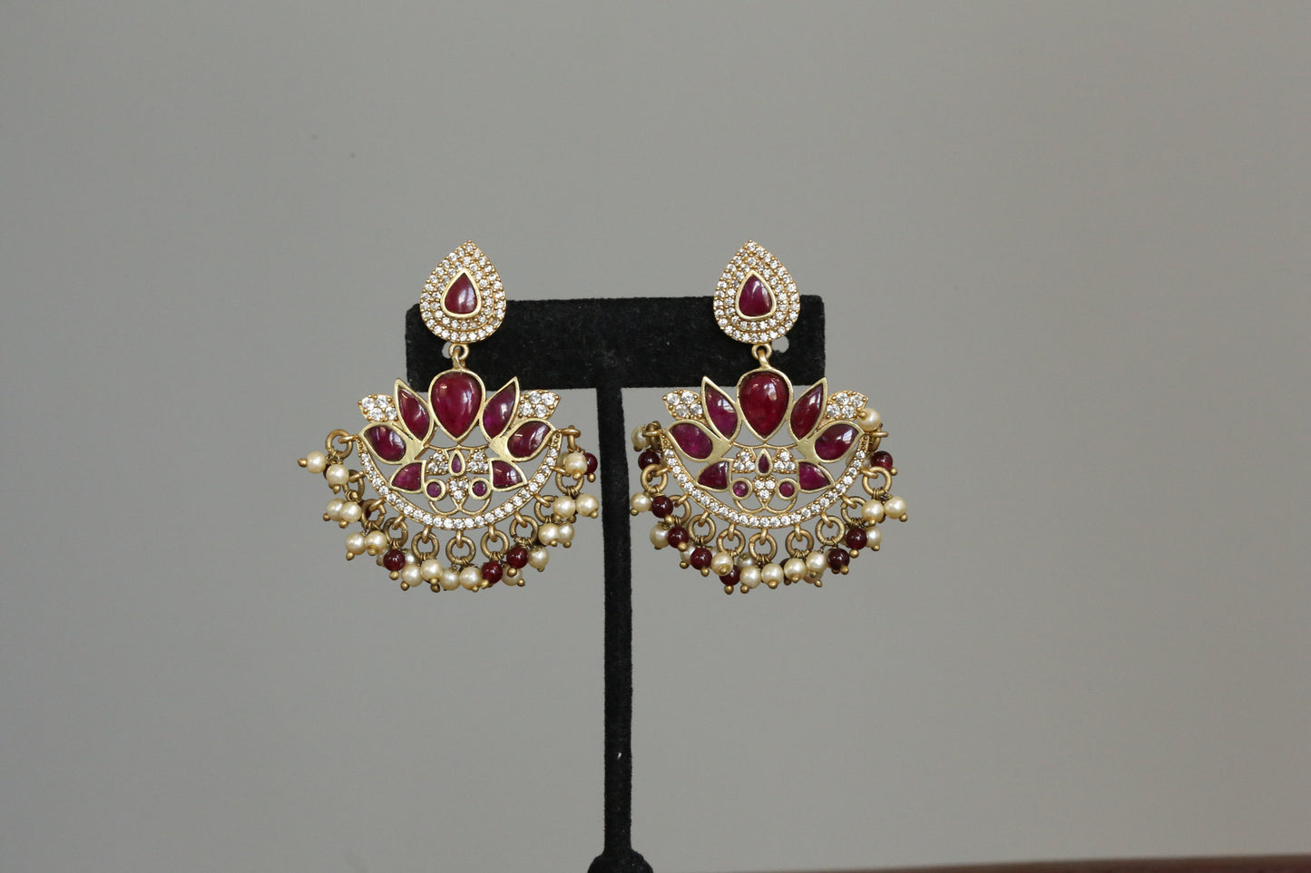 Mahira Vintage Gold Kundan Chandbaali