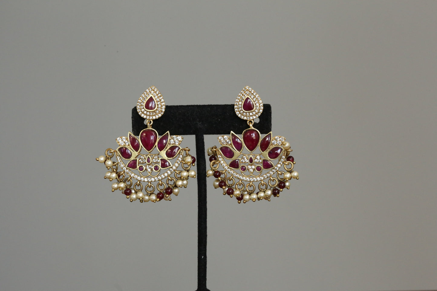 Mahira Vintage Gold Kundan Chandbaali