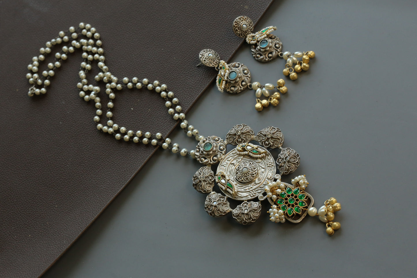 Disha Jadau Kundan Fusion Set - Green