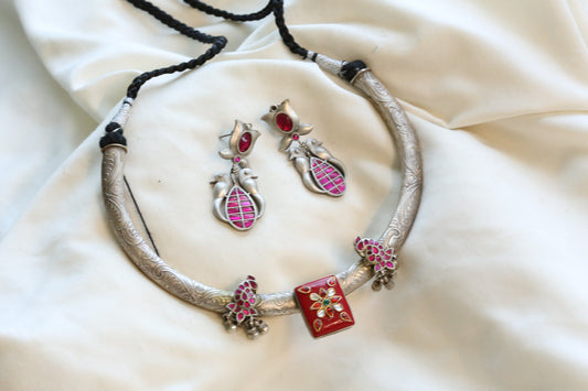 Naina Silver Look Dual Tone Kundan Necklace Set - Style 1