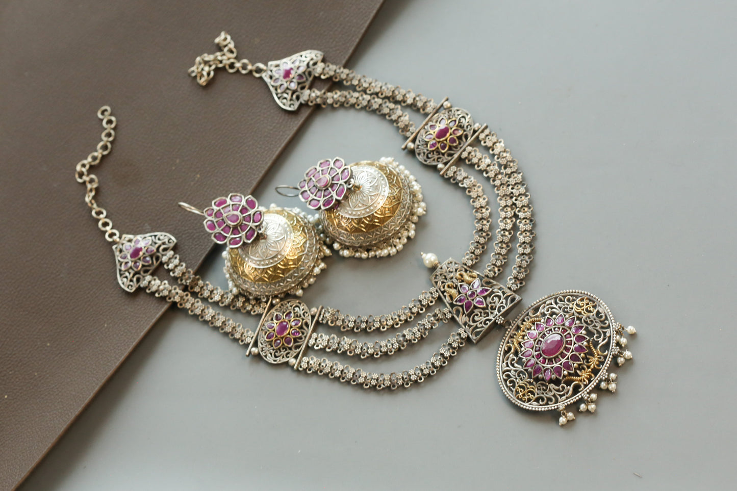 Teen Lada Dual Tone Necklace Set