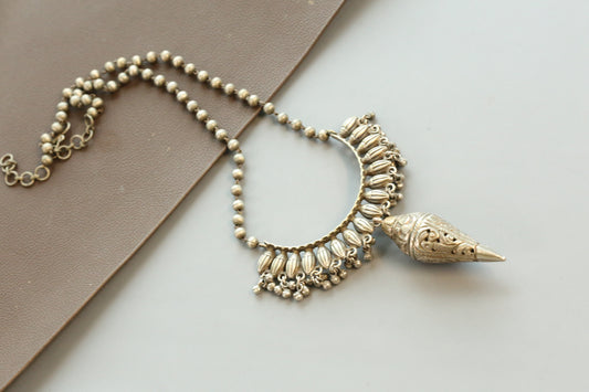 Oxidized Shankh Pendant