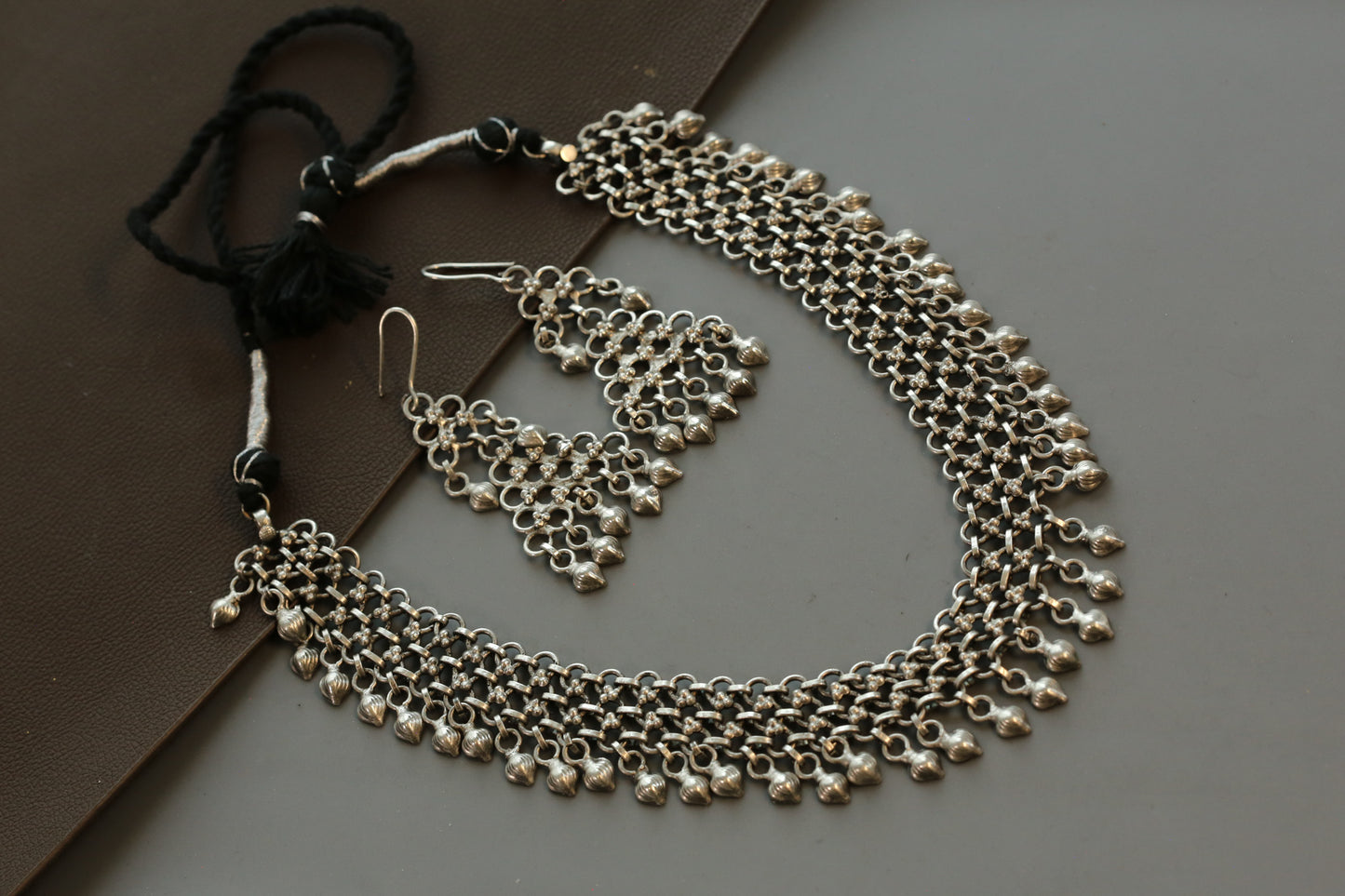 Anubha Silver Look Dual Tone Necklace Set