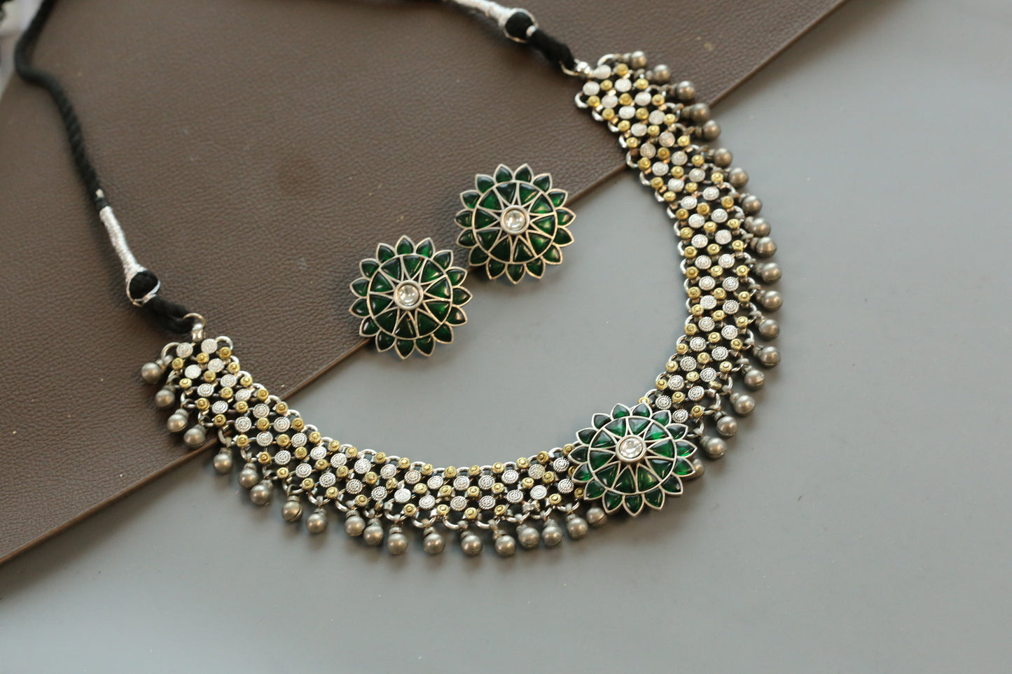 Aaruhi Silver Look Dual Tone Necklace Set