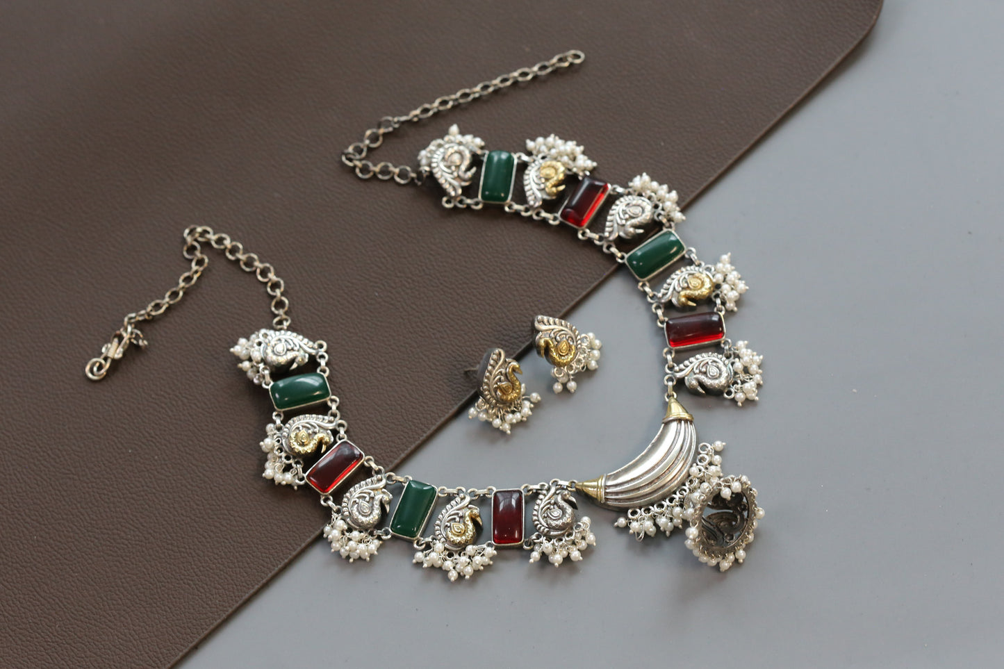 Saira Dual Tone Necklace Set - Green Red
