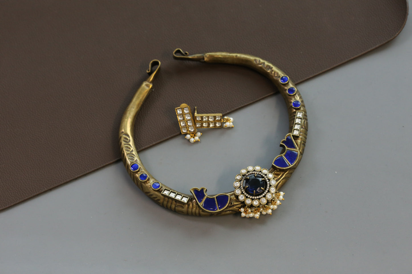 Vintage Look Rubina Hasli Necklace Set - Blue