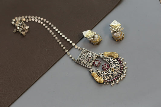 Moha Dual Tone Pendant Necklace Set -Red
