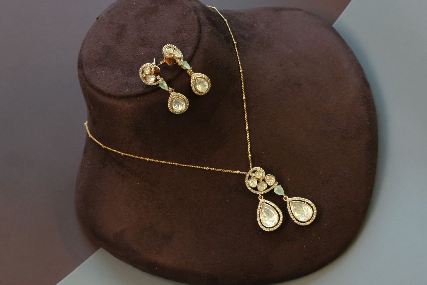 Dainty Mint Pendant Set