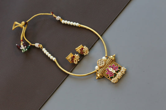 Dainty Jadau Hasli Necklace Set