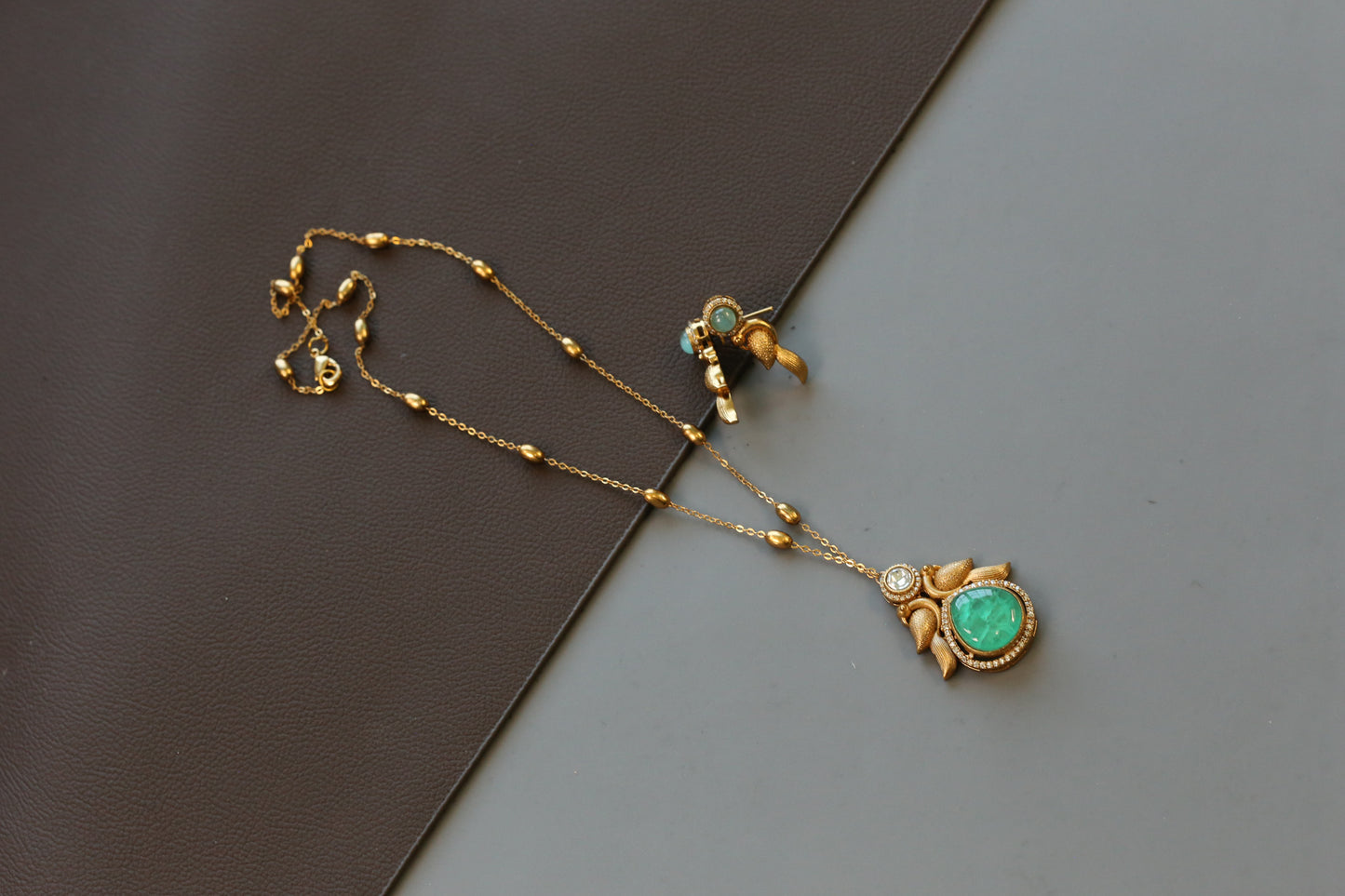 Dainty Pota Doublet Pendant Set - Mint
