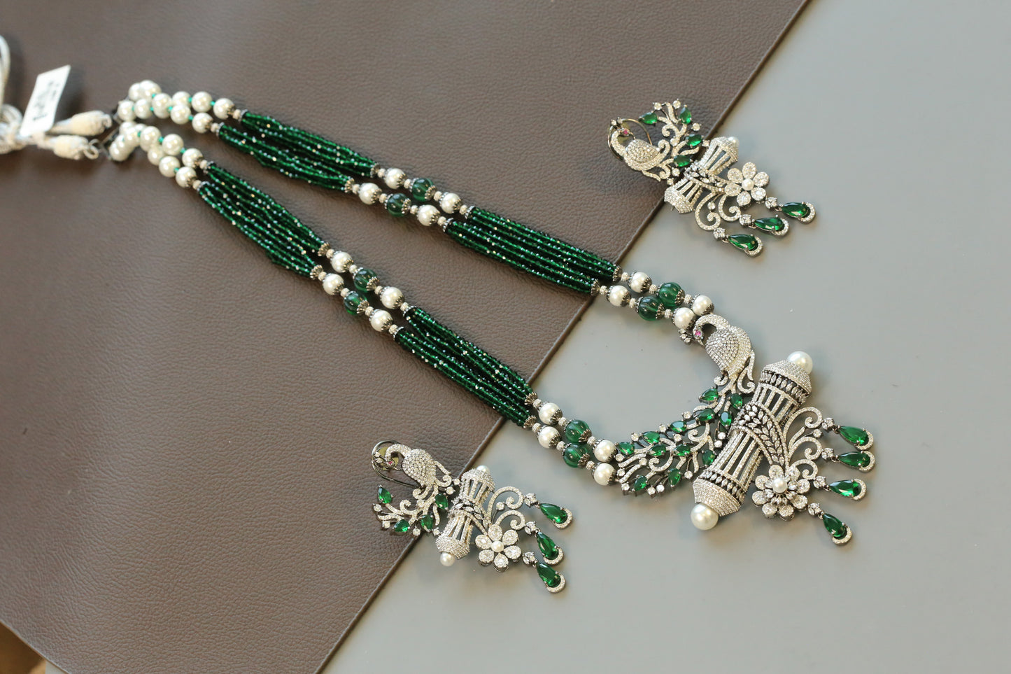 Long Victorian Polish Necklace Set - Green