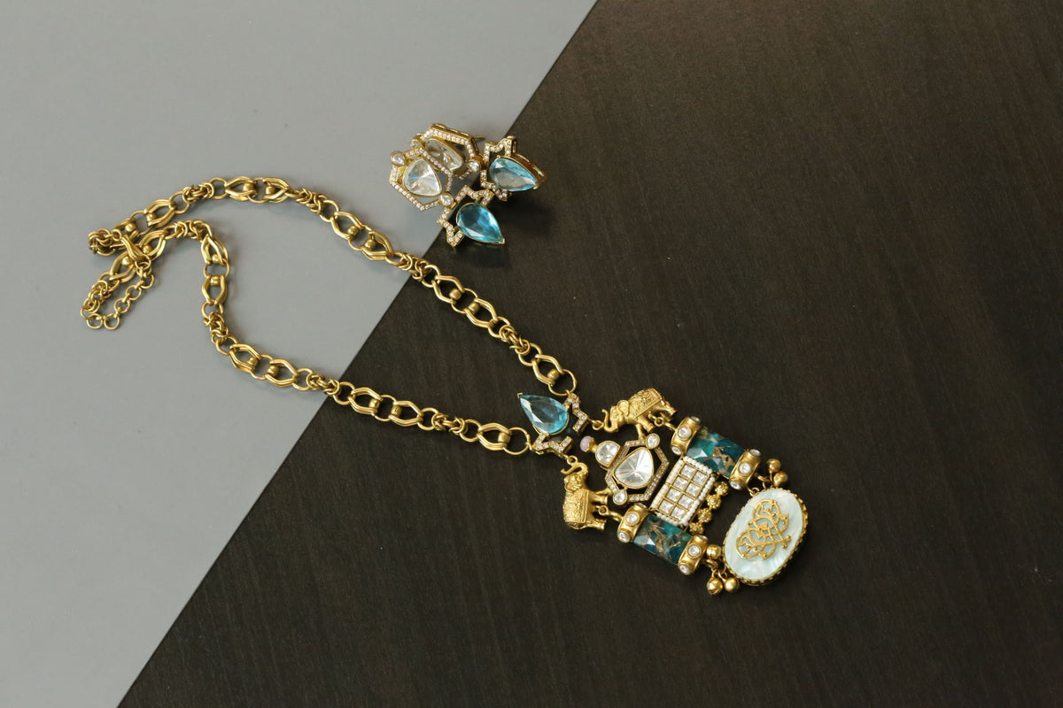 Resha Antique Gold Fusion Kundan Necklace Set
