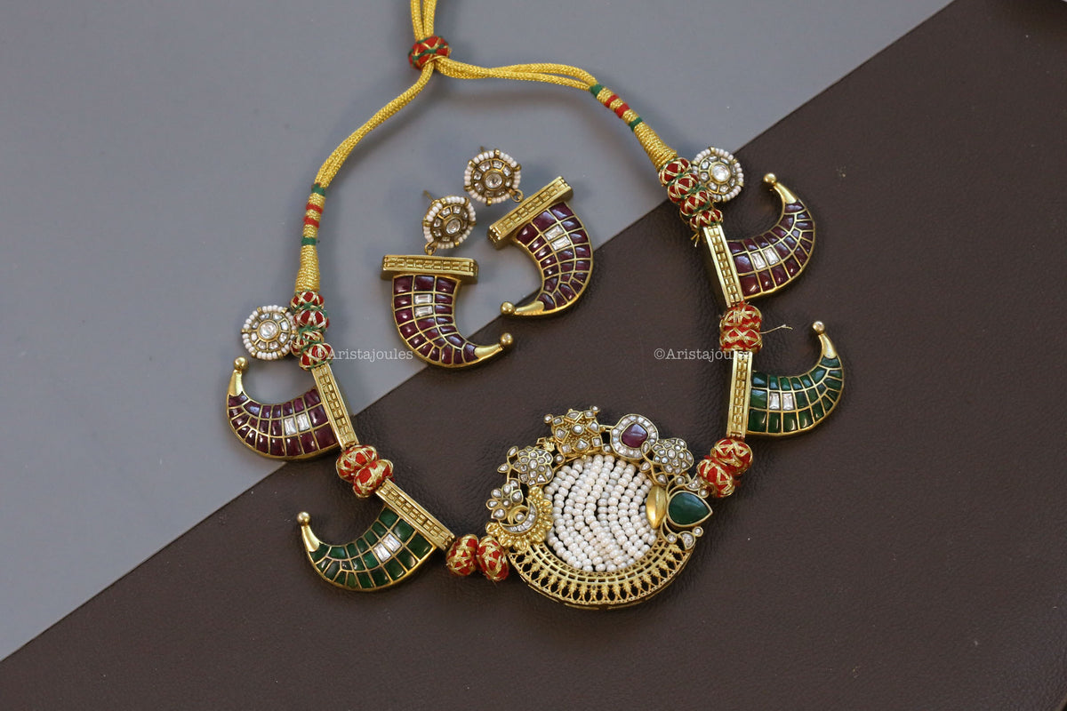One Of A Kind Vintage Polish Claw Necklace Set
