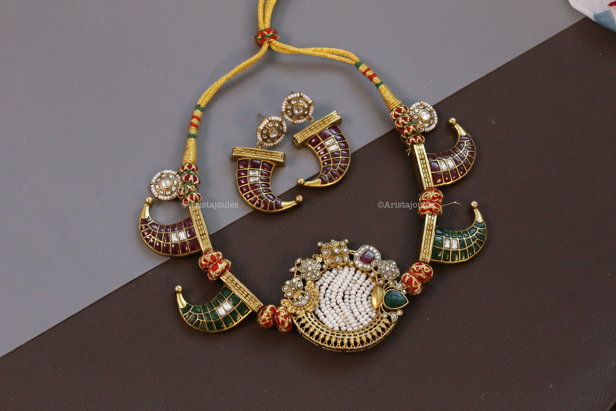 One Of A Kind Vintage Polish Claw Necklace Set