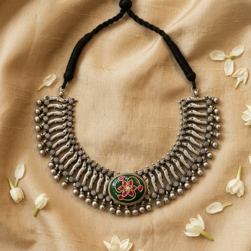 Sara Fusion Inlay Kundan Brass Necklace