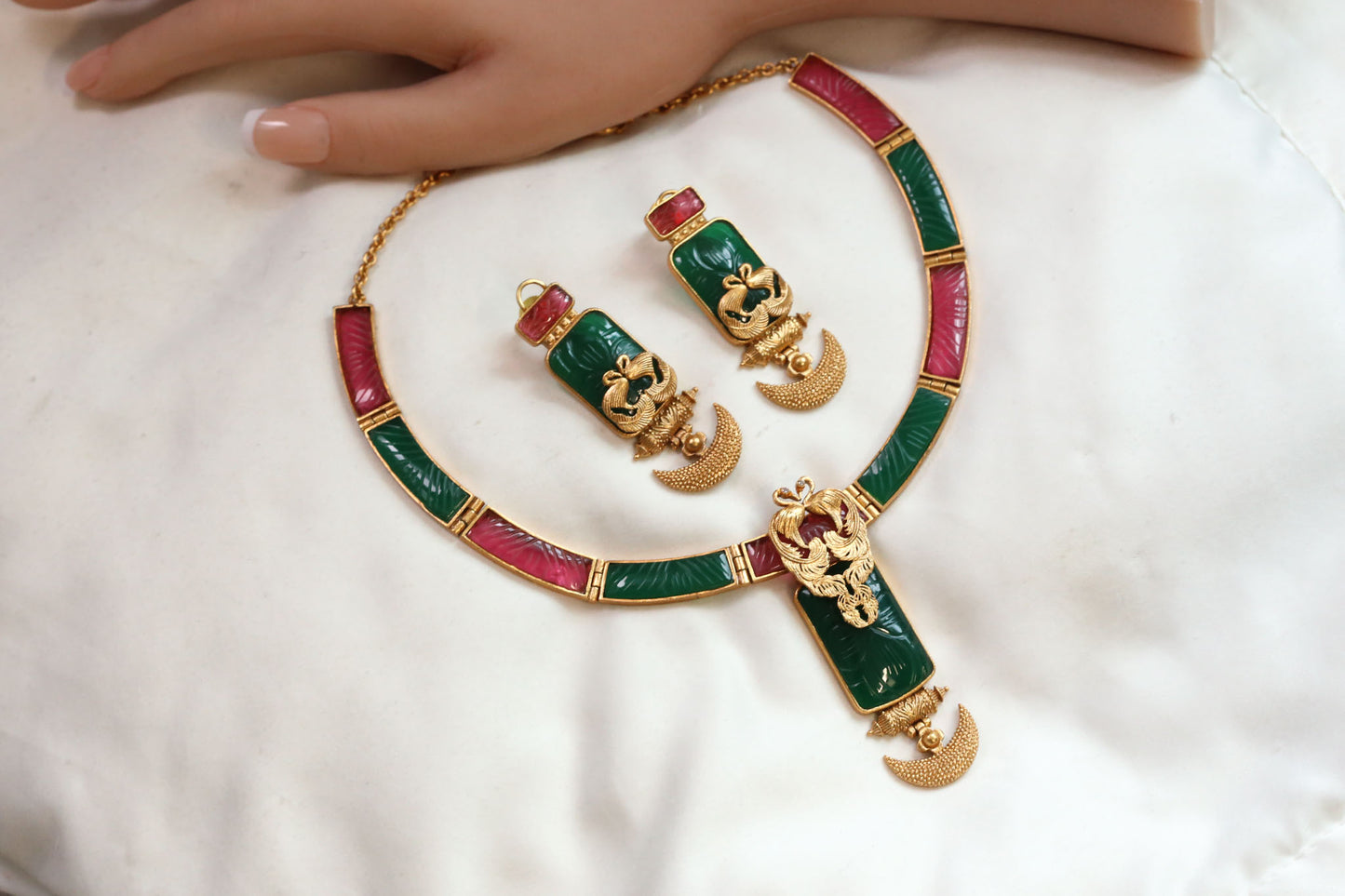Removable Pendant Carved Stone Set - Multi