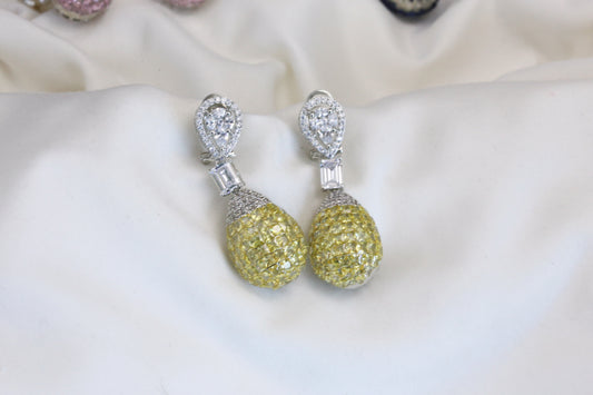 Short Invisible Settings Earrings - Yellow