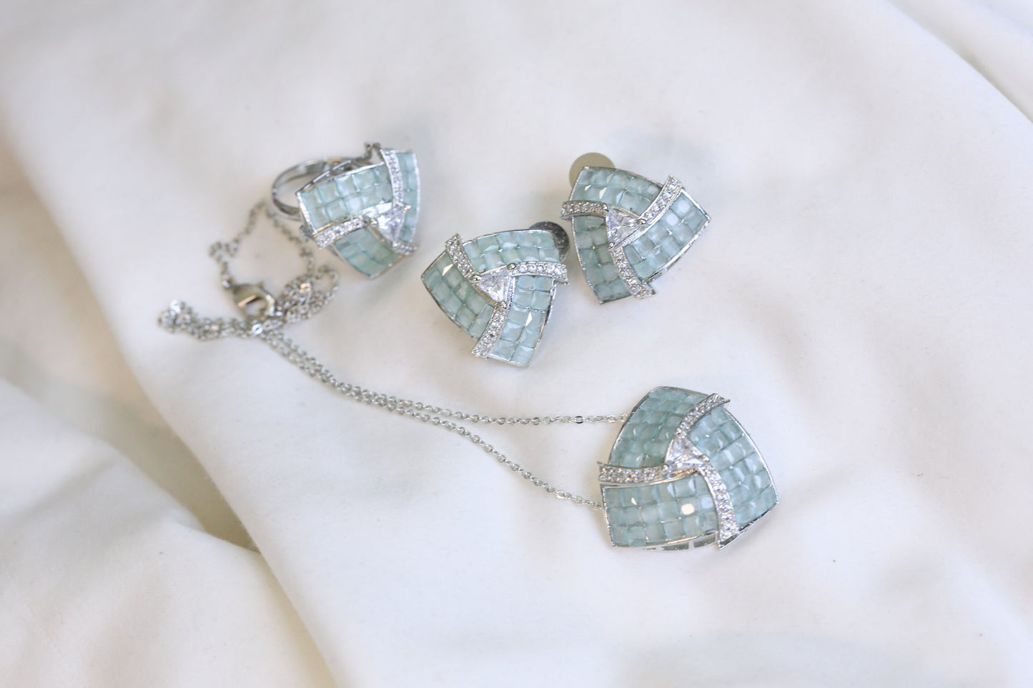 Invisible Stone Setting Necklace Set -Mint