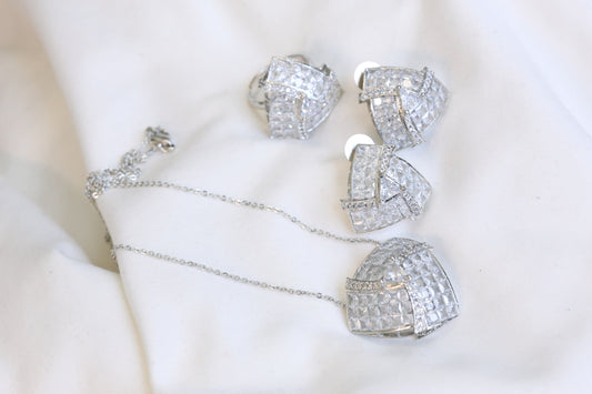 Invisible Stone Setting Necklace Set -Clear