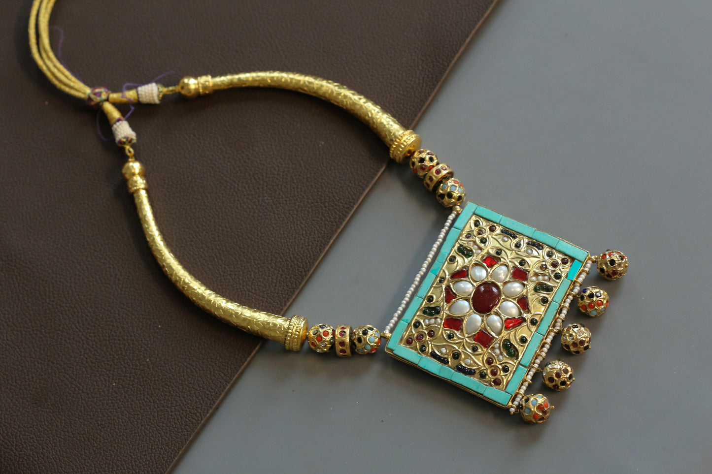 Jadai Work Hasli Necklace - Style 1