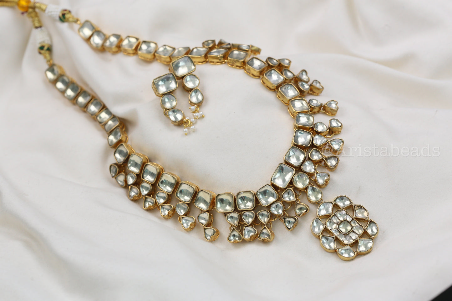 Aafreen Vintage Look Gold Foil Kundan Necklace (V102-09)