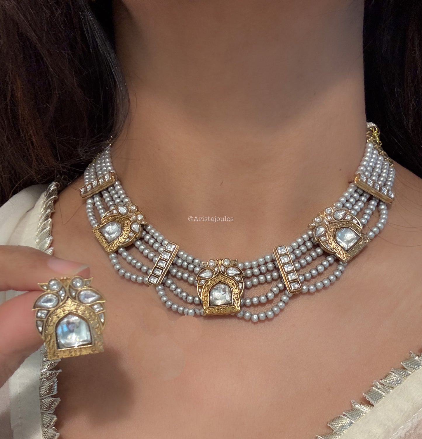 Jharoka Vintage Look Kundan Necklace Set