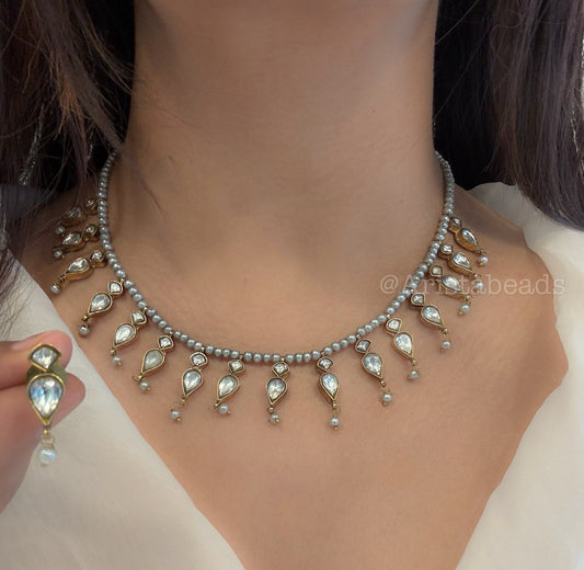 Ahana Vintage Look Kundan Necklace Set