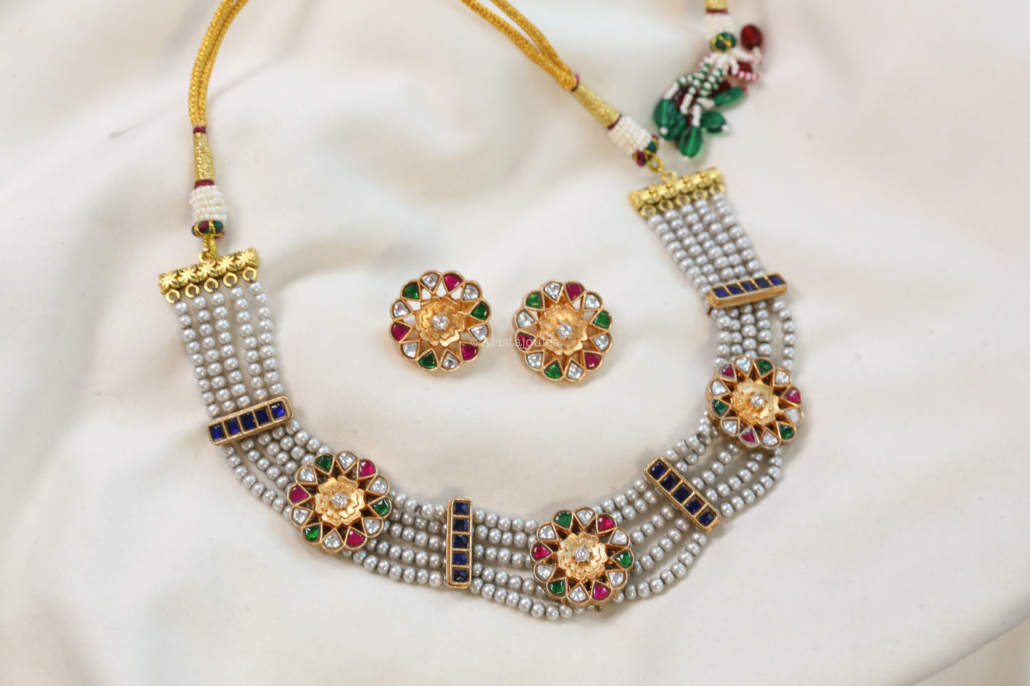 Mogra Vintage Look Kundan Necklace Set - Multi