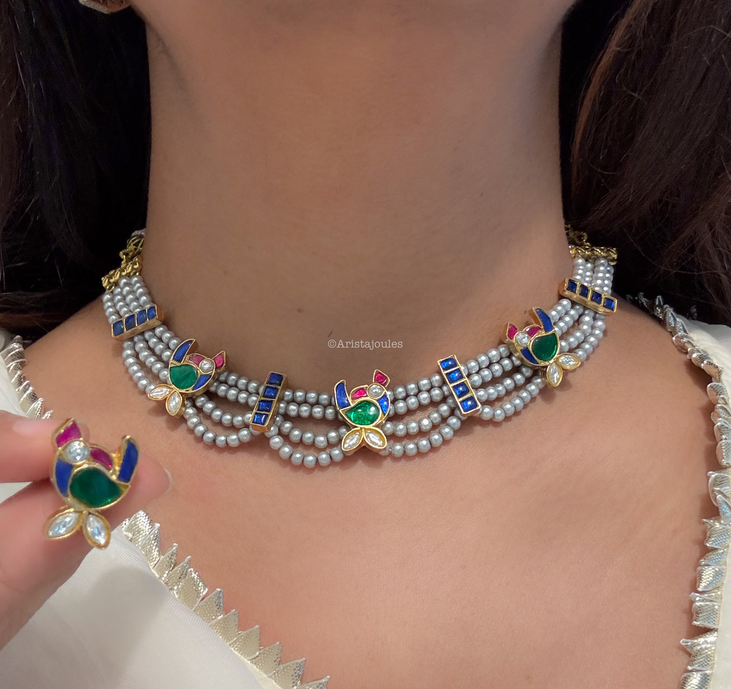 Leela Vintage Look Kundan Necklace Set