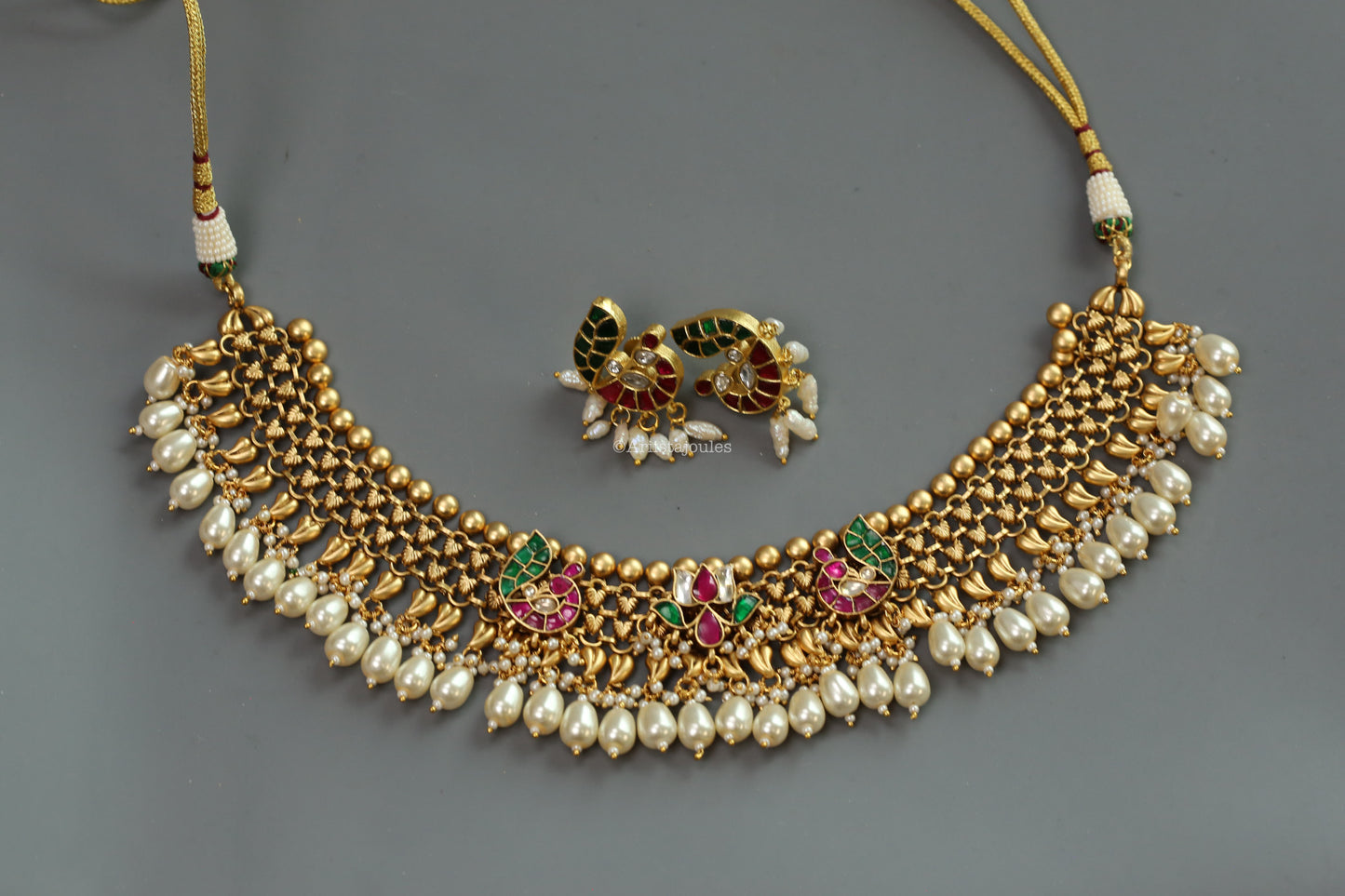 Anu Vintage Look Necklace Set