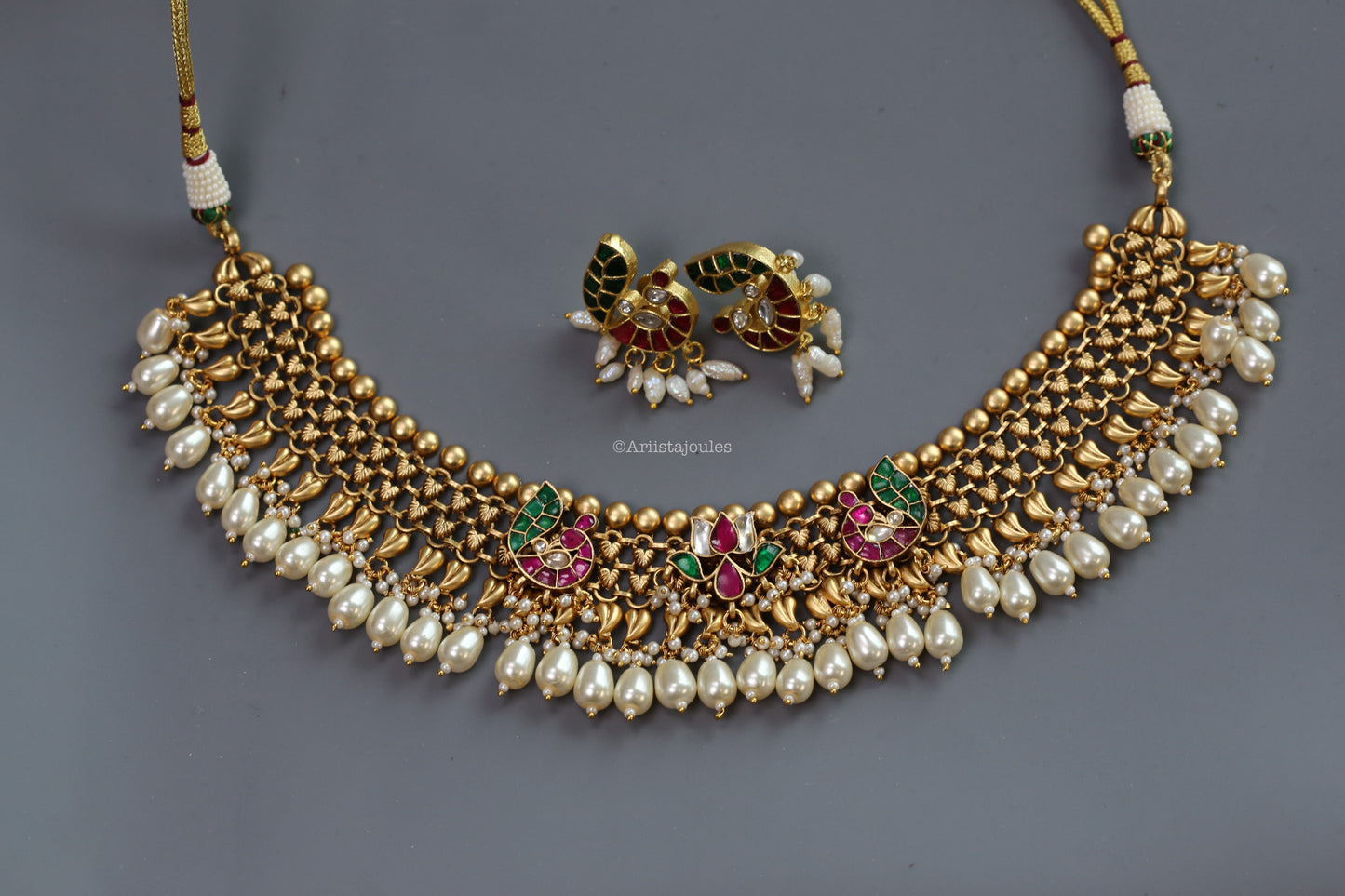 Anu Vintage Look Necklace Set