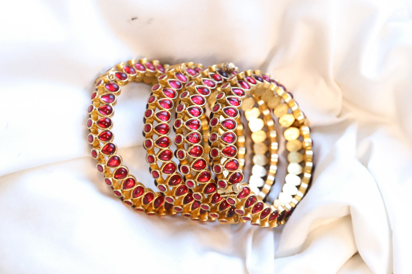 Vineeta Jadau Kundan Pacheli Bangle Set (Openable)