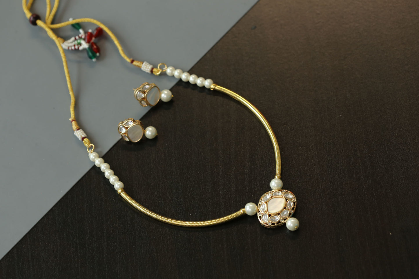Dainty MOP Kundan Hasli Set - Style 2