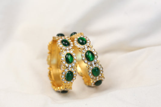 Gargi Green Pota & Jadau Kundan Bangle Set (2.4)