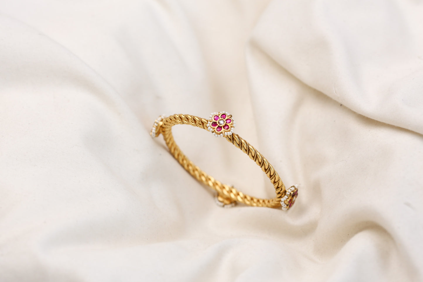 Handmade Jadau Bangle Bracelet (2.4 Openable) - Style 1