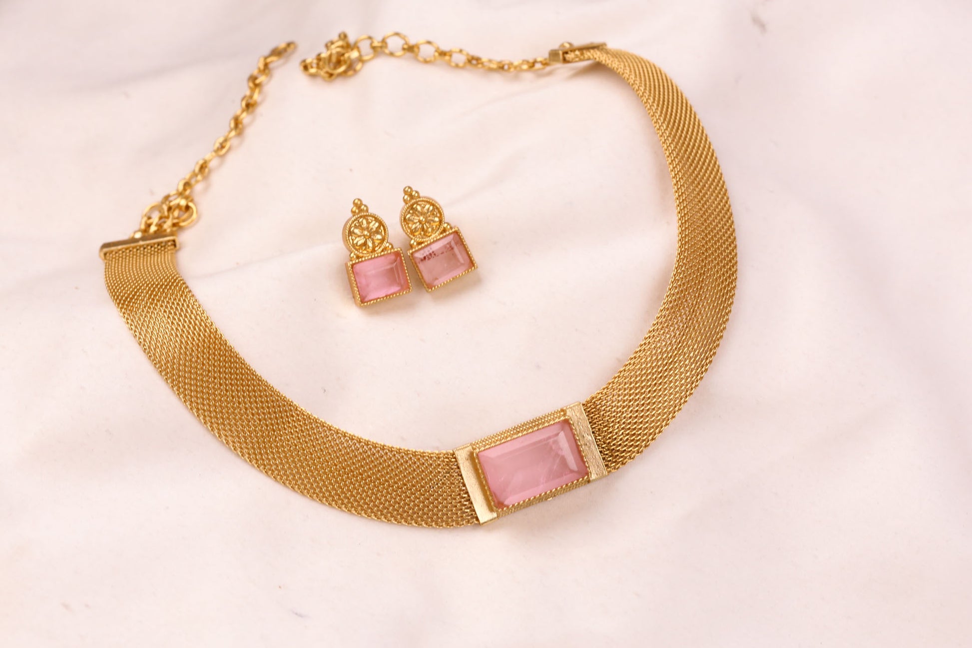 Dainty Pink Doublet Choker Set - Pink