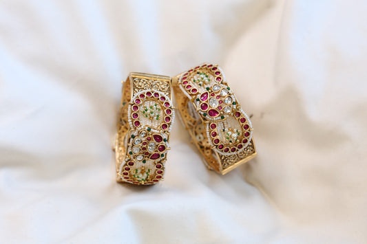 Antique Gold Kundan & Pearls Bangle Set (Openable)