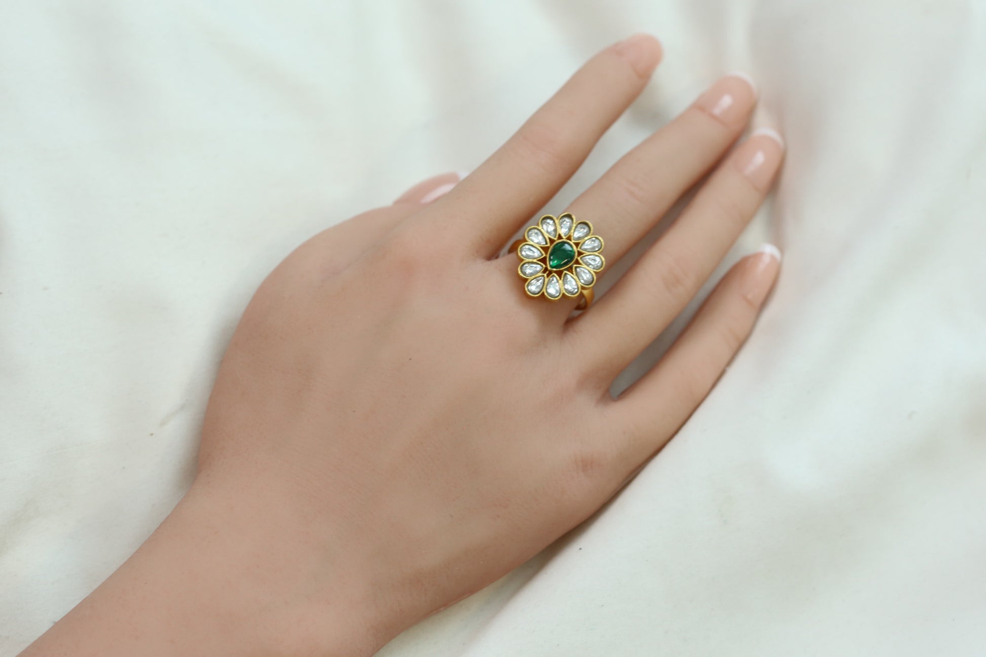 Laya Clear Kundan Ring