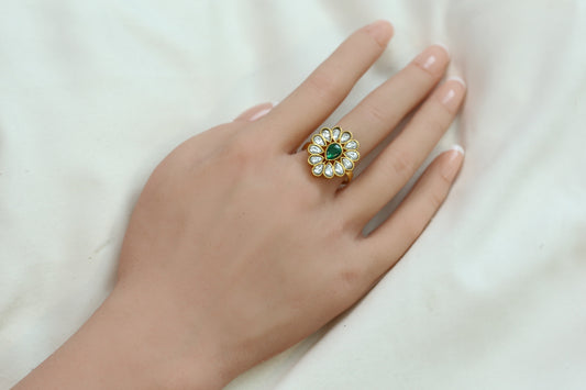 Laya Clear Kundan Ring