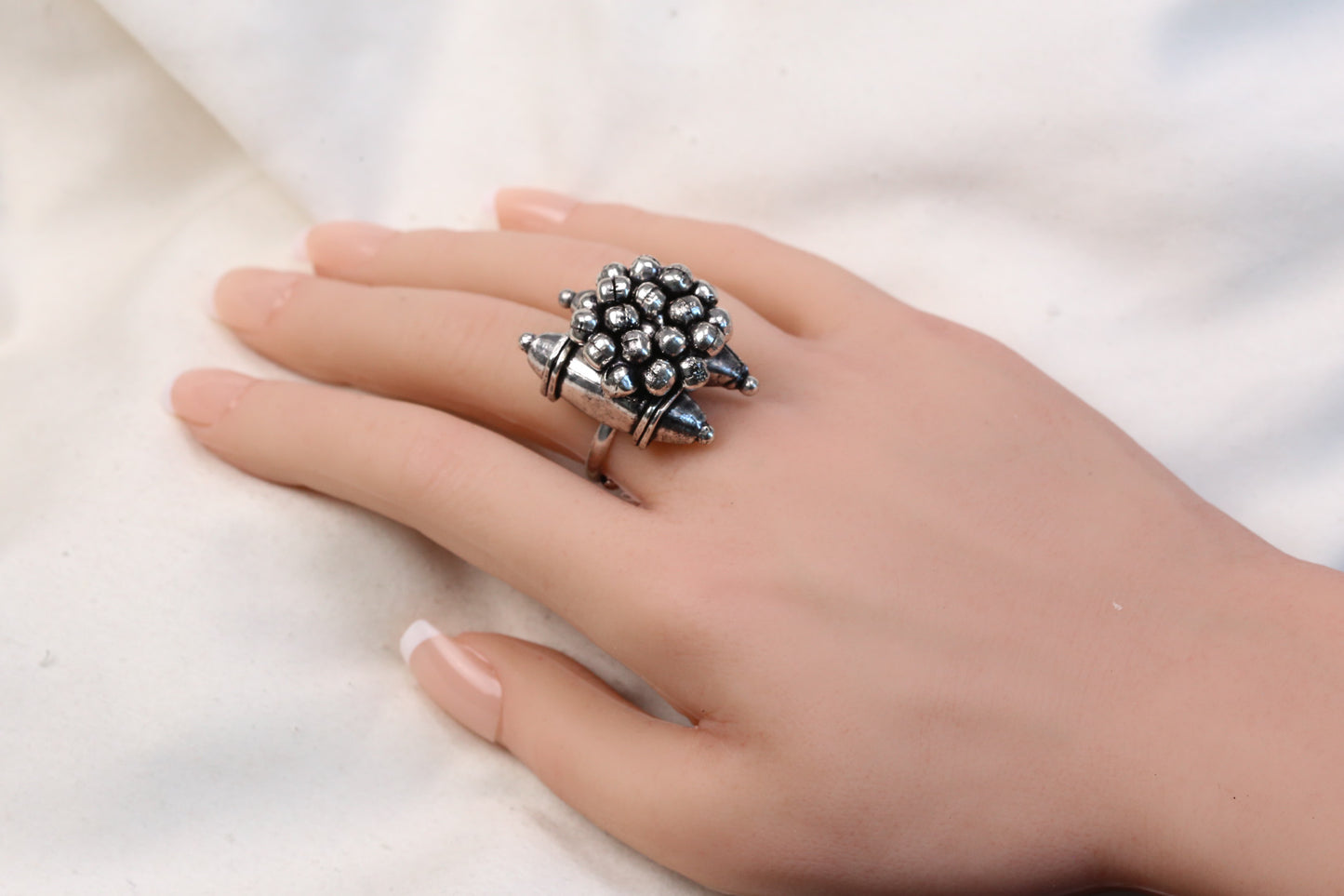 Bela Tabeez Adjustable Ring