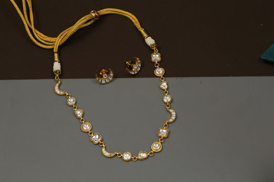 Dainty Chand Tara Kundan Necklace Set