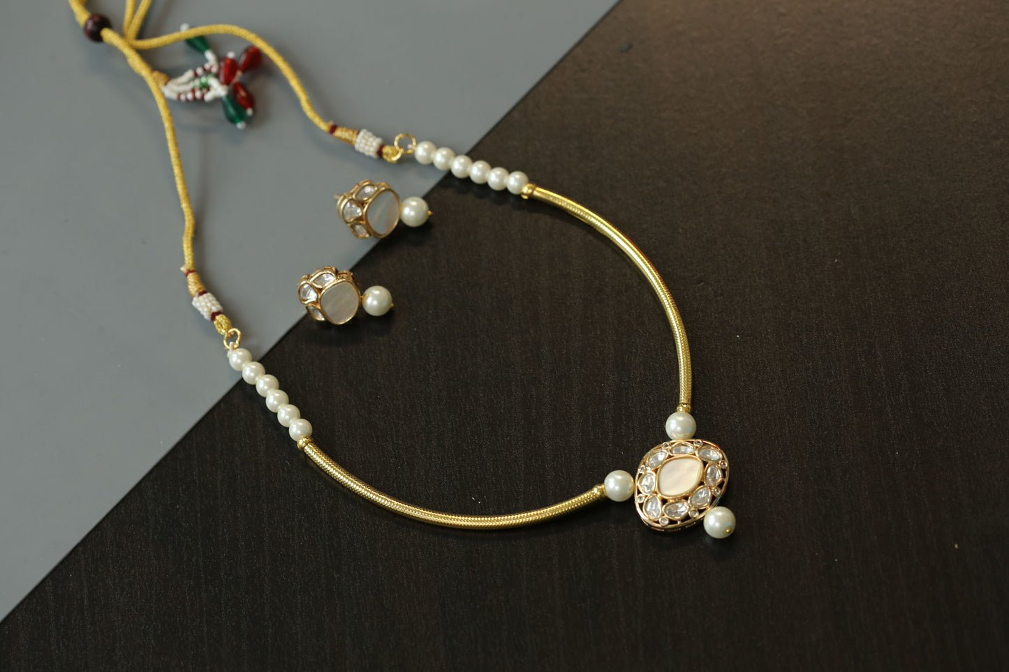Dainty MOP Kundan Hasli Set - Style 2
