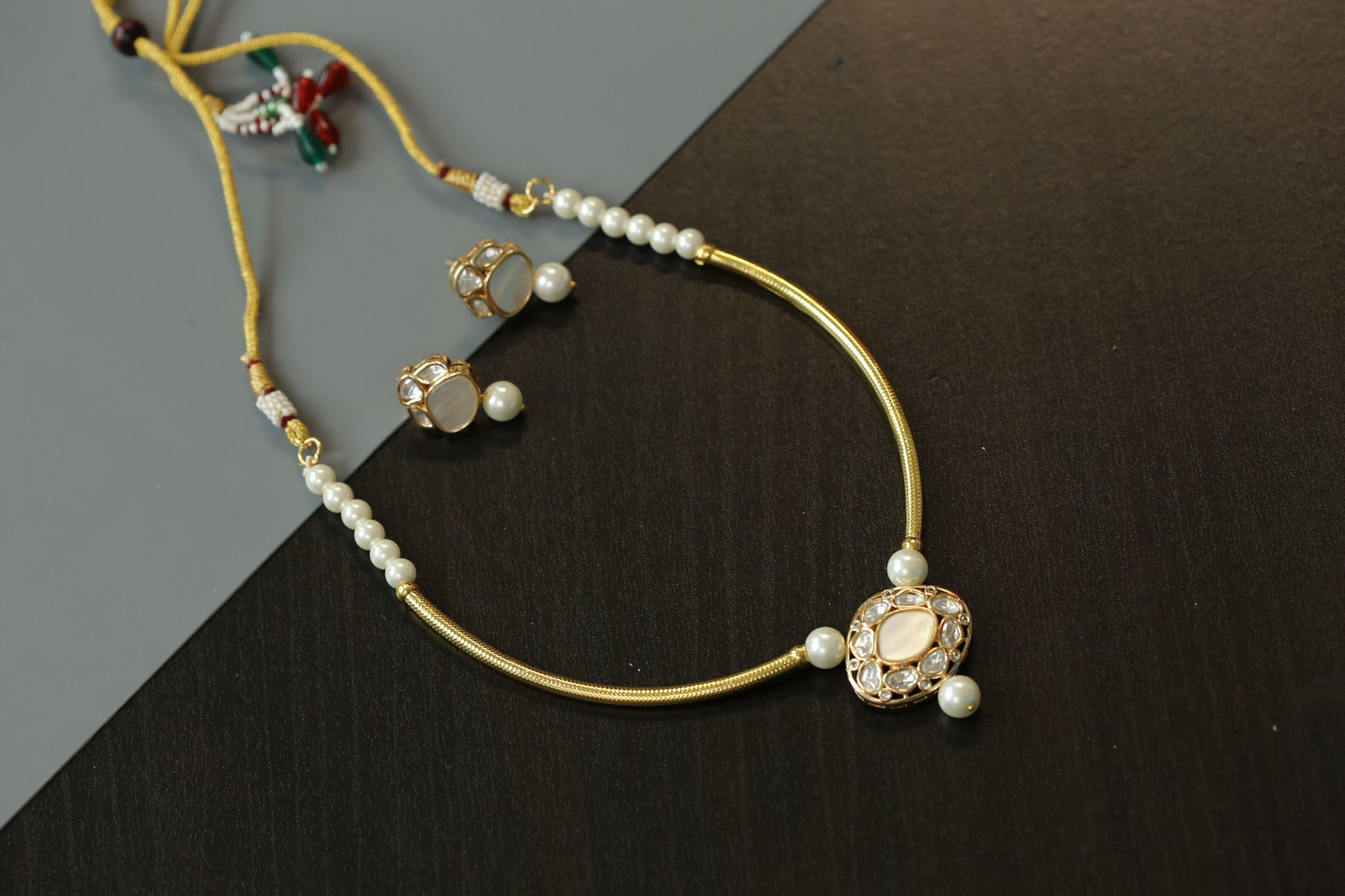 Dainty MOP Kundan Hasli Set - Style 2