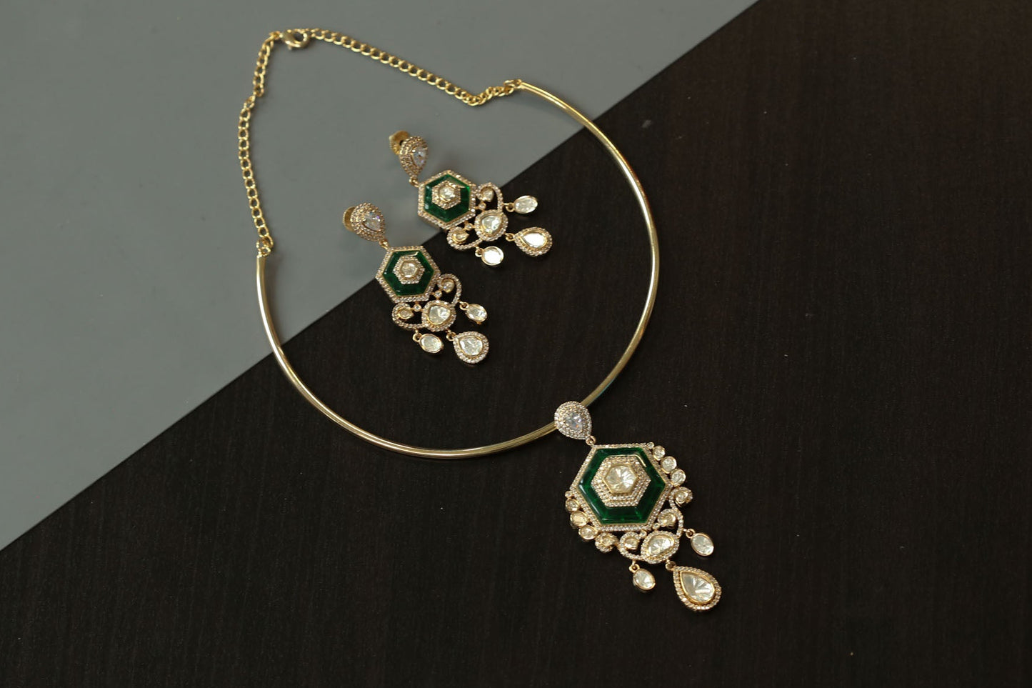 Dainty Green Pota Stone & Kundan Hasli Set