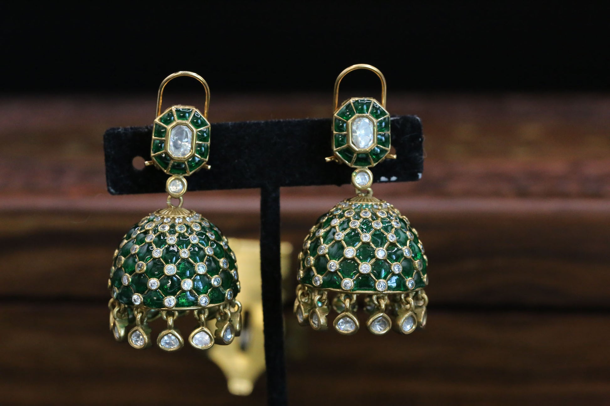 Takkar Kundan Polki Kundan Jhumka - Green