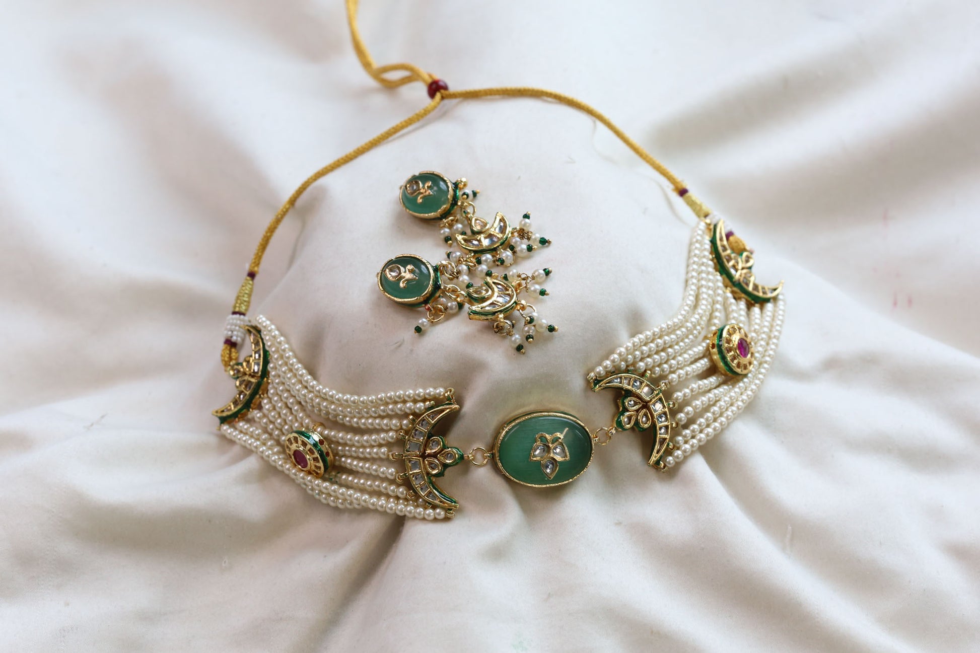 Inlay Kundan Beaded Choker Set - Pearls