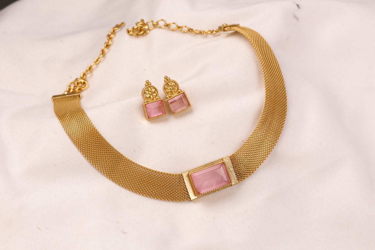 Dainty Pink Doublet Choker Set - Pink