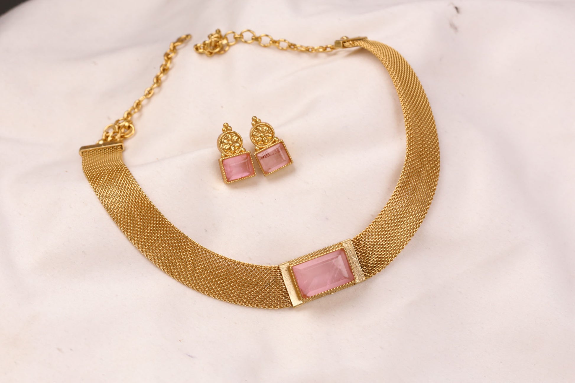 Dainty Pink Doublet Choker Set - Pink