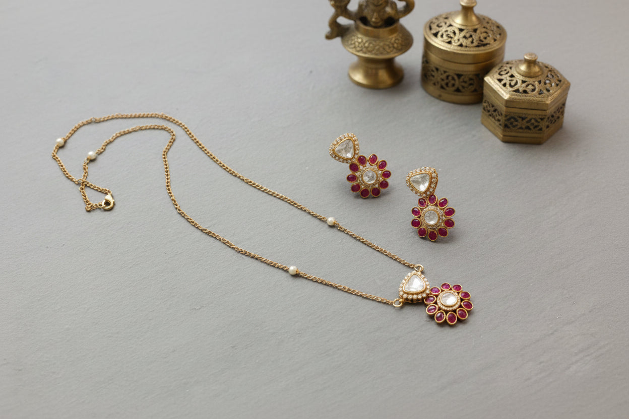 Polki & Kemp Pendant Set - Red